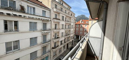 Location appartement 1 pièce 15 m²