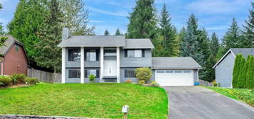 21224 52nd Ave SE, Woodinville, WA 98072