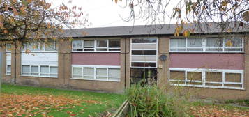 Flat to rent in Wilton Court, Prestwich, Manchester, Greater Manchester M25