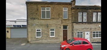 Flat to rent in Eccleshill, Bradford BD2