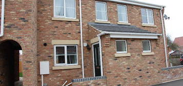 2 bed terraced house to rent