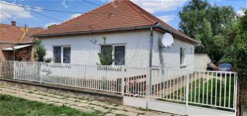 Dombóvár, eladó családi ház