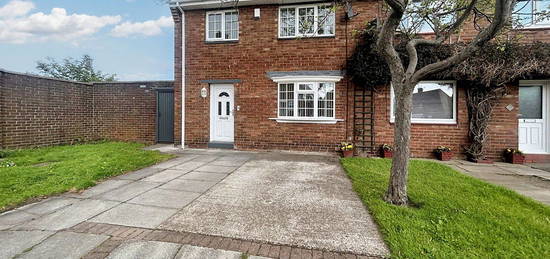 3 bed semi-detached house for sale