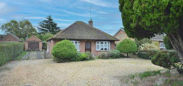 1 bedroom detached bungalow for sale