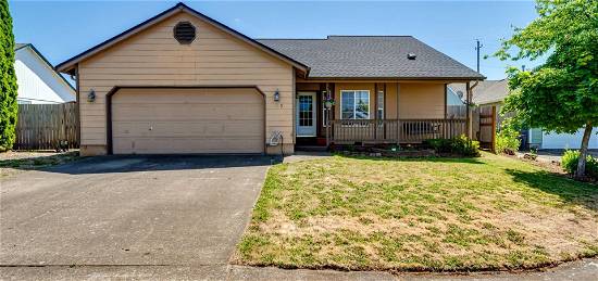 540 Spruce Ct, Creswell, OR 97426