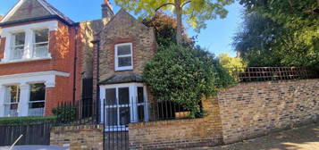 1 bedroom detached house to rent