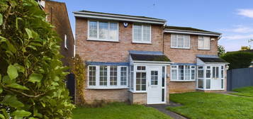 Detached house for sale in Hare Close, Buckingham, Buckinghamshire MK18