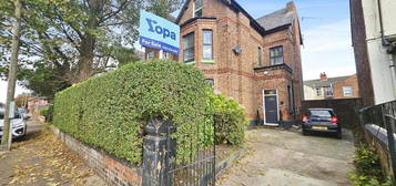 5 bedroom semi-detached house for sale