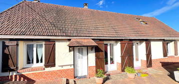 Maison NOAILLES Proche  4 pièces, 2 chambres, bureau. Garage