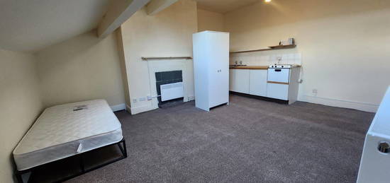 Room to rent in Beech Grove, Bingley BD16