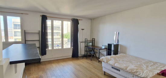 Studio  à vendre, 1 pièce, 32 m², Étage 4/8