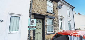 Terraced house for sale in Park Road, Lowestoft NR32