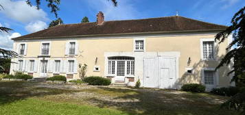 Dpt Yonne (89), à vendre VENOY maison P12 de 373,3 m² - Terrain de 5 090,00 Ha - Rare