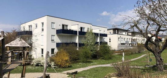 Gepflegte 3 Zimmer Wohnung mit Balkon und Blick ins Grüne