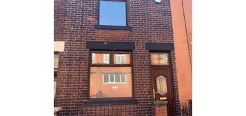 2 bed terraced house to rent