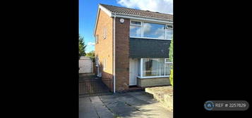 3 bedroom semi-detached house