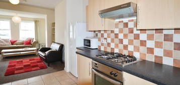 4 bedroom terraced house