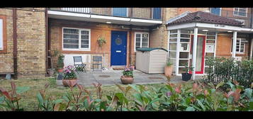 3 bed flat to rent