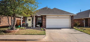 13436 Prairie View Ln, Oklahoma City, OK 73142