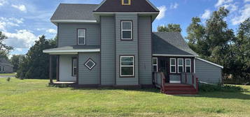 101 S Seaman St, Delmont, SD 57330