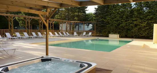 PRL avec piscine et Jacuzzi