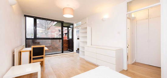 Studio to rent in Henry Wise House, Vauxhall Bridge Road, Pimlico SW1V