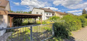 Einfamilienhaus mit Carport & Garten auf Erbpacht-Grundstück in F-Goldstein