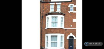 7 bedroom terraced house