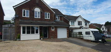 4 bedroom detached house