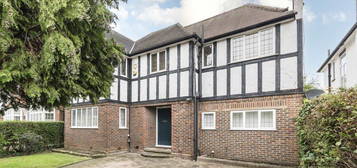 Property for sale in Corringway, London W5