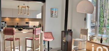 Maison de village 1 étage  à vendre, 3 pièces, 2 chambres, 90 m²