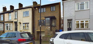 3 bedroom detached house