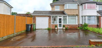 3 bed semi-detached house for sale