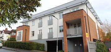 2 bed flat to rent