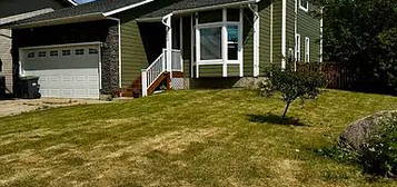 5003 43rd St #1A, Cold Lake, AB T9M 2A1
