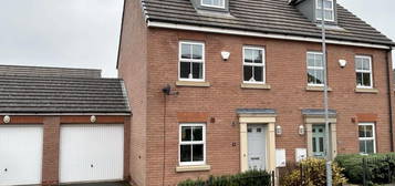 3 bed semi-detached house for sale