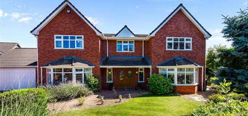 5 bedroom detached house for sale