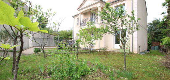 Maison  à vendre, 6 pièces, 4 chambres, 124 m²