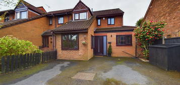 3 bed semi-detached house for sale