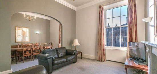 Flat to rent in Parliament Square, Edinburgh EH1