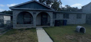 9206 Brink Ln, San Antonio, TX 78221