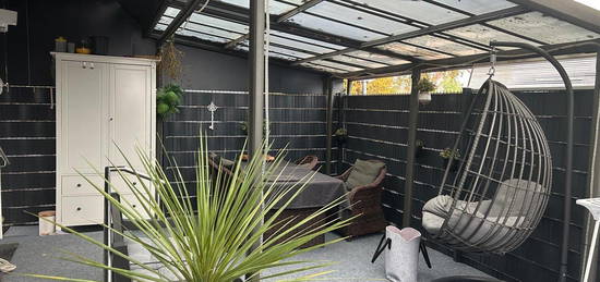 4,5-Zimmer Wohnung mit Terrasse zu vermieten