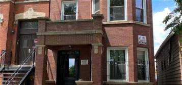 1028 S May St APT 2R, Chicago, IL 60607