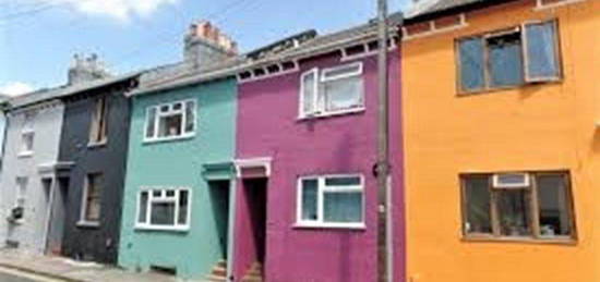 Terraced house to rent in Hendon Street, Brighton BN2