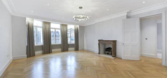 Flat to rent in Hyde Park Square, Hyde Park, London W2