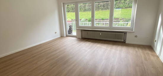 Freundliche 4-Zimmer-Wohnung mit Balkon und Einbauküche in Weiden in der Oberpfalz