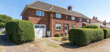 4 bedroom semi-detached house for sale