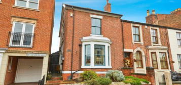 4 bedroom end of terrace house for sale