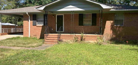 203 Opal Ave, Hueytown, AL 35023