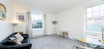 Flat to rent in Bingham Court, Halton Road, London N1